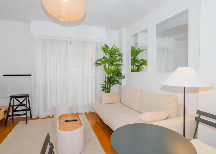 Ybh Pracer, 27 דירה